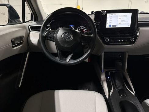 Used 2024 Toyota Corolla Cross L AWD/4WD image 11