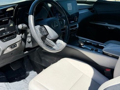 Used 2024 Lexus RX 350h w/ Convenience Package AWD/4WD image 10