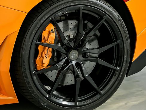 Used 2016 Lamborghini Aventador LP 700-4 image 18