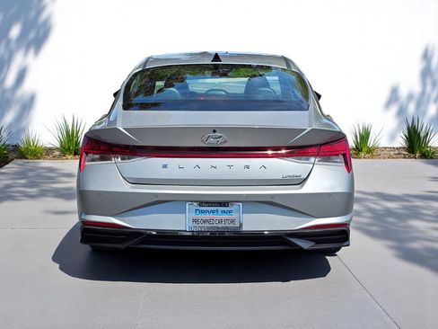 Used 2023 Hyundai Elantra Limited image 4