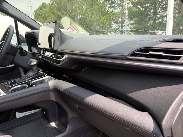 Certified 2025 Toyota Sienna Limited AWD/4WD image 20