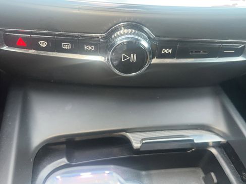 Used 2024 Volvo S60 B5 Plus w/ Climate Package image 16