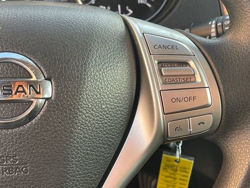Used 2016 Nissan Rogue S FWD image 14