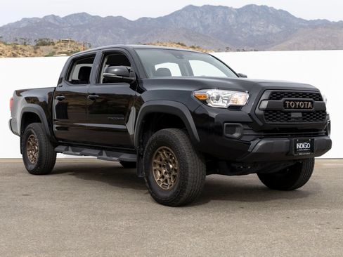Used 2022 Toyota Tacoma SR5 w/ Trail Edition AWD/4WD image 9