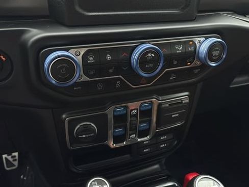 Used 2022 Jeep Wrangler Unlimited Sport AWD/4WD image 30