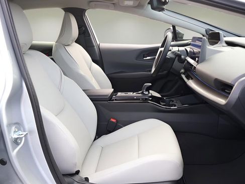 New 2026 Toyota Prius Limited FWD image 17