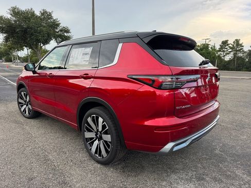 New 2025 Mitsubishi Outlander SEL image 5