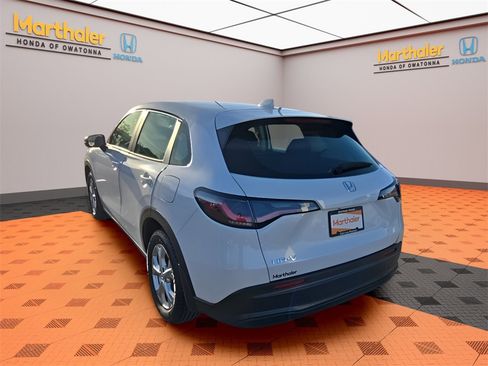 Used 2024 Honda HR-V LX image 3