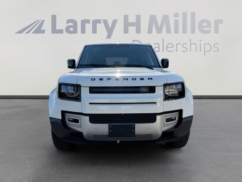 Used 2024 Land Rover Defender 110 S AWD/4WD image 8