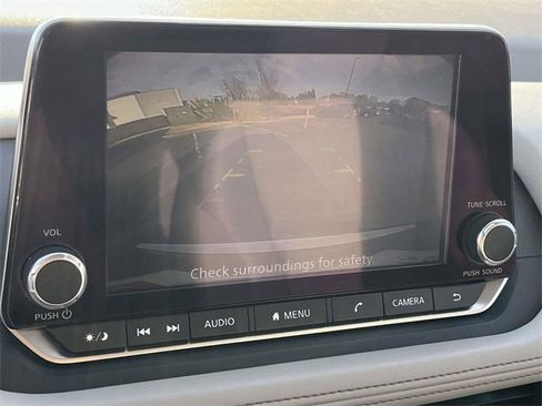 Used 2023 Nissan Rogue SV image 26