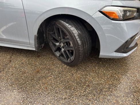 Used 2024 Honda Civic Sport image 11