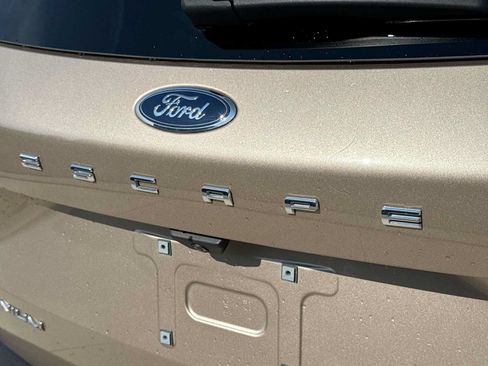Used 2020 Ford Escape Titanium AWD/4WD image 12