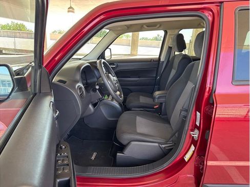 Used 2015 Jeep Patriot Sport w/ Power Value Group AWD/4WD image 10