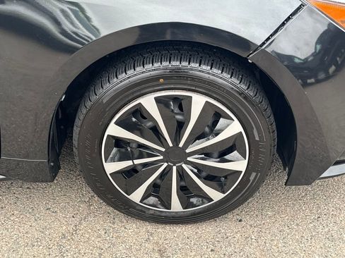 Used 2020 Toyota Corolla LE FWD image 42
