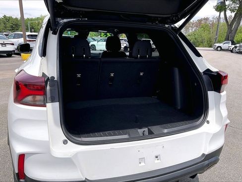 Used 2023 Chevrolet TrailBlazer RS w/ Sun and Liftgate Package AWD/4WD image 35