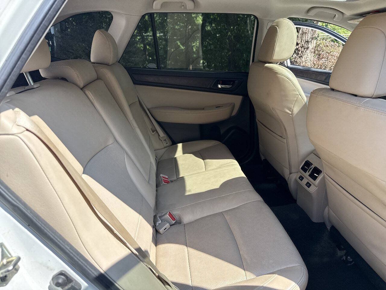 Used 2017 Subaru Outback 2.5i Limited AWD/4WD image 18