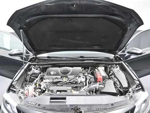 Used 2022 Toyota Camry XSE FWD image 38