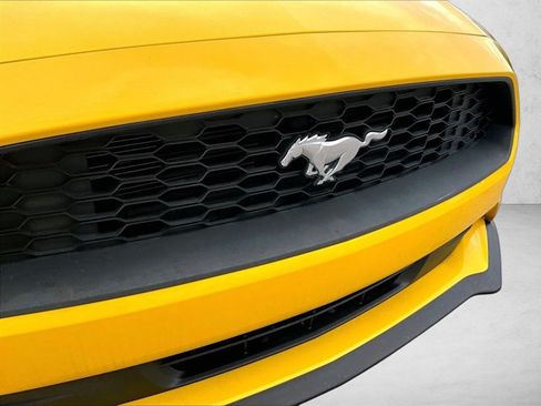 Used 2018 Ford Mustang Coupe RWD image 27