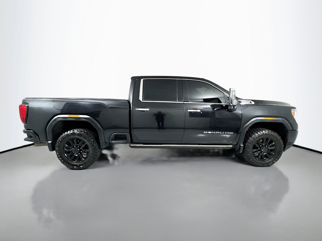 Used 2022 GMC Sierra 3500 Denali w/ Denali Black Diamond Edition AWD/4WD image 9