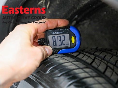 Used 2024 Nissan Pathfinder S image 26