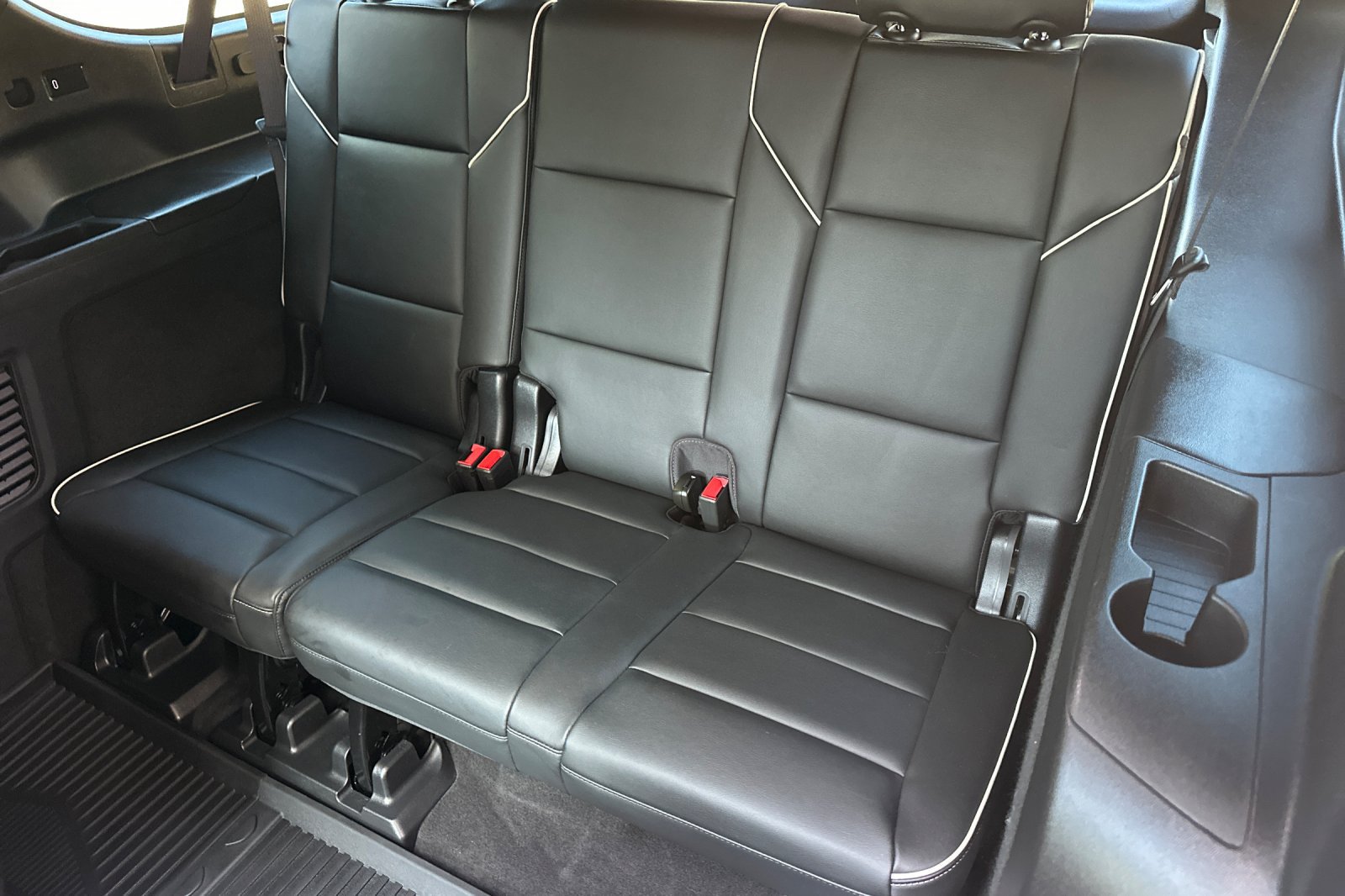 Used 2023 Cadillac Escalade ESV Premium Luxury w/ LPO, Radiant Package AWD/4WD image 14