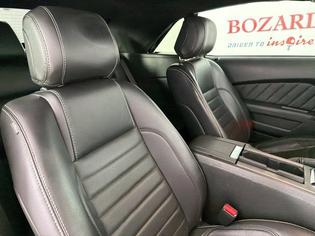 Used 2014 Ford Mustang Premium RWD image 31