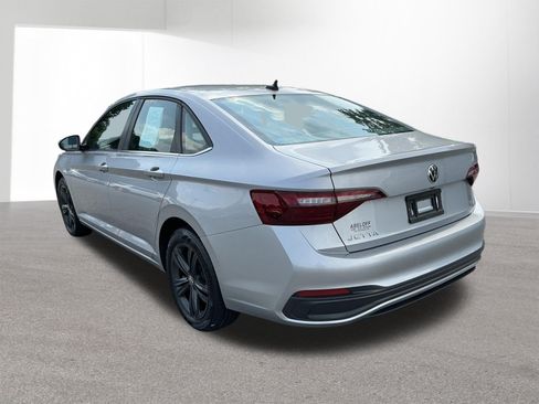 Used 2022 Volkswagen Jetta SE FWD image 5