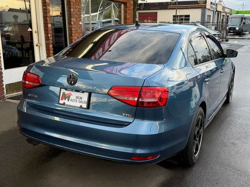 Used 2015 Volkswagen Jetta TDI S image 3