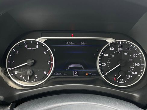 Used 2024 Nissan Sentra SV FWD image 20