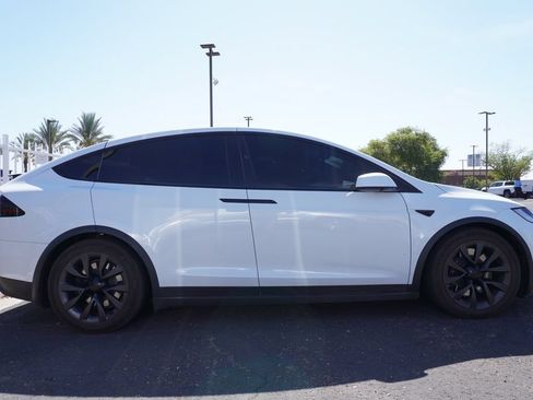 Used 2025 Tesla Model X AWD/4WD image 4