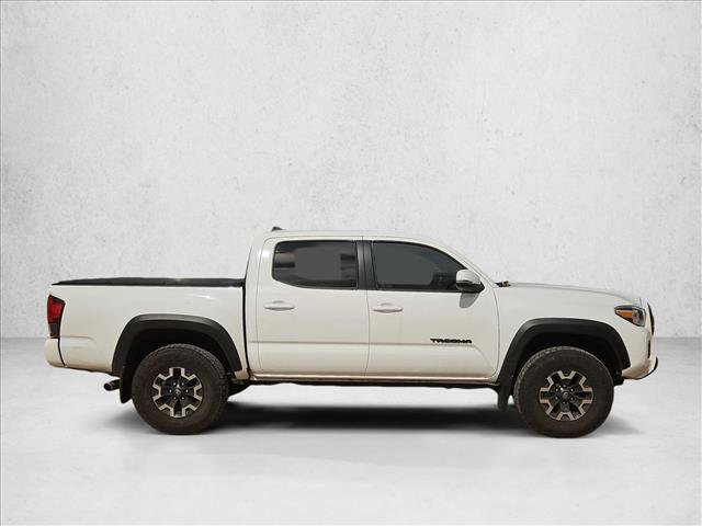 Used 2019 Toyota Tacoma TRD Off-Road AWD/4WD image 4