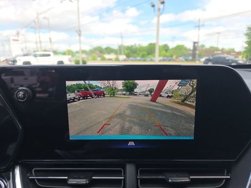 Used 2025 Chevrolet Trax RS w/ Driver Confidence Package FWD image 18