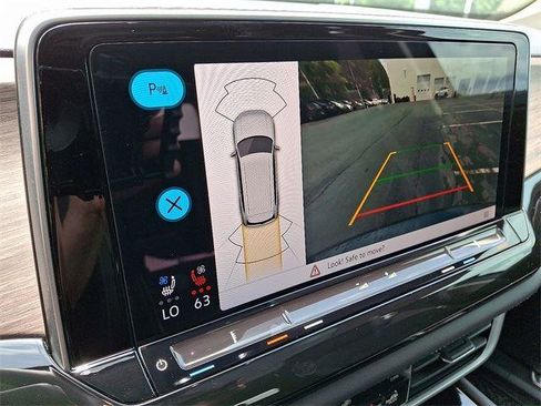 New 2025 Volkswagen Atlas SEL image 19