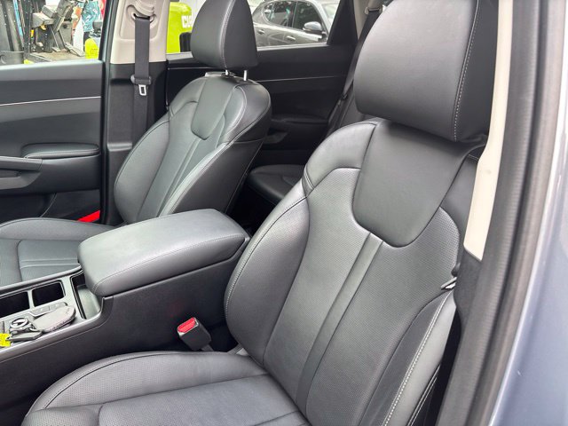 Used 2025 Kia Sorento EX w/ Panoramic Sunroof Package AWD/4WD image 35