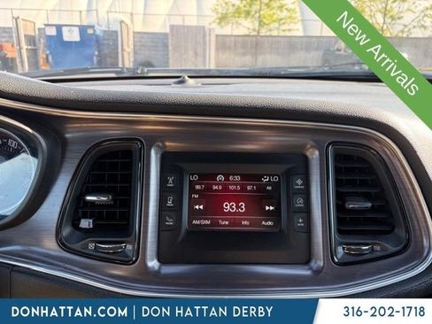 Used 2016 Dodge Challenger R/T image 7