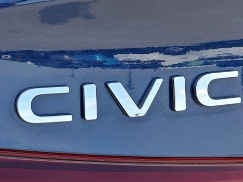 Used 2025 Honda Civic Sport image 31