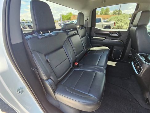 Used 2023 GMC Sierra 1500 SLT w/ SLT Convenience Package AWD/4WD image 14