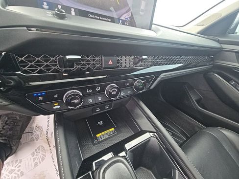 Used 2023 Honda Accord Touring image 20