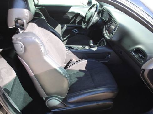 Used 2020 Dodge Challenger R/T w/ Plus Package image 32