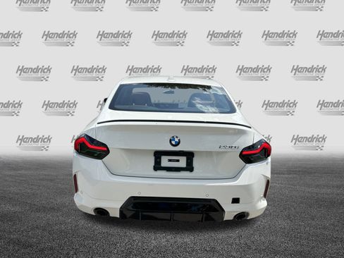 Used 2025 BMW 230i Coupe w/ M Sport Package image 9