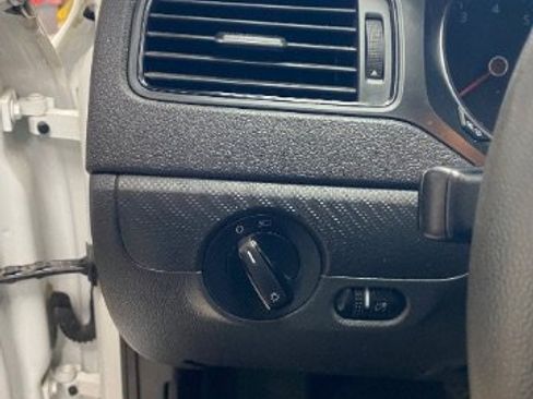 Used 2016 Volkswagen Jetta S FWD image 16
