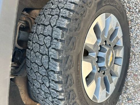 Used 2023 Chevrolet Silverado 2500 Custom w/ Custom Value Package AWD/4WD image 41