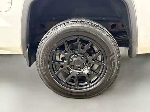 Used 2014 GMC Sierra 1500 Denali image 32