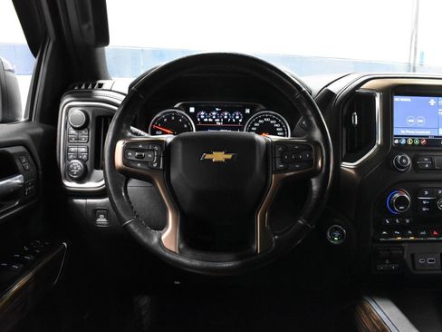Used 2019 Chevrolet Silverado 1500 High Country w/ High Country Premium Package AWD/4WD image 9