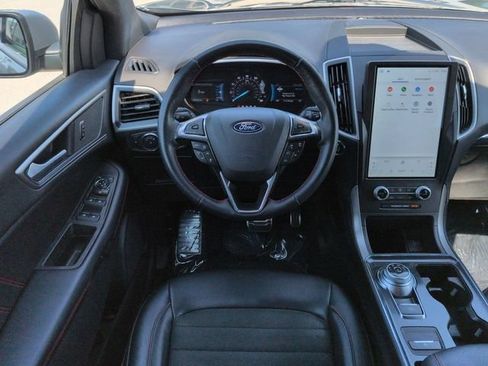 Used 2021 Ford Edge SEL FWD image 16