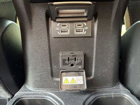 Used 2021 Jeep Wrangler Unlimited Sahara w/ Uconnect 4C Nav & Sound Group AWD/4WD image 16