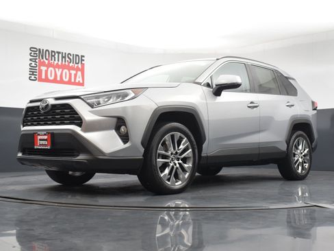 Used 2020 Toyota RAV4 XLE Premium AWD/4WD image 33