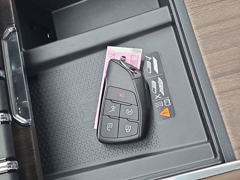 New 2026 GMC Acadia Denali Ultimate w/ LPO, Floor Liner Package image 37