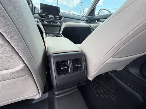 Used 2019 Honda Accord Touring image 27