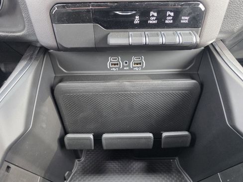 New 2026 RAM 1500 Express AWD/4WD image 25